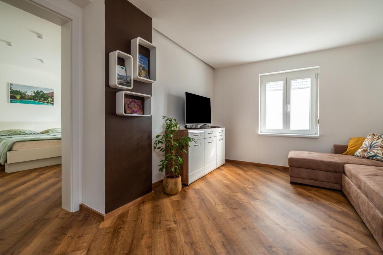 Sedami Daire Maribor Dış mekan fotoğraf